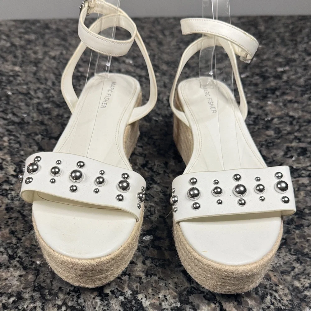 Marc Fisher White platform Espadrilles EUC 10
